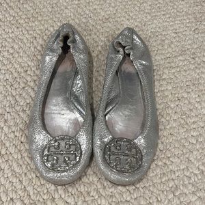 Tory Burch metallic silver ballet flats size 9
